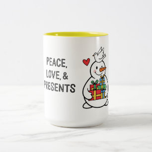 Glad snöman med presenter Två-Tonad mugg
