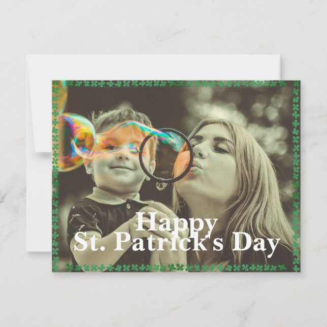 Glad St. Patrick's Day Shamrocks familjefoto  Julkort (Framsida)