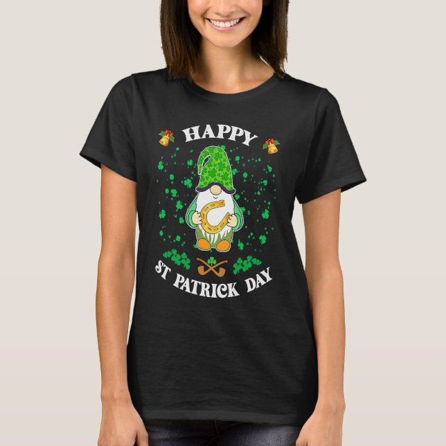 Glad St Patrick's Day Söt Gnome som håller hästsko T Shirt (Framsida)