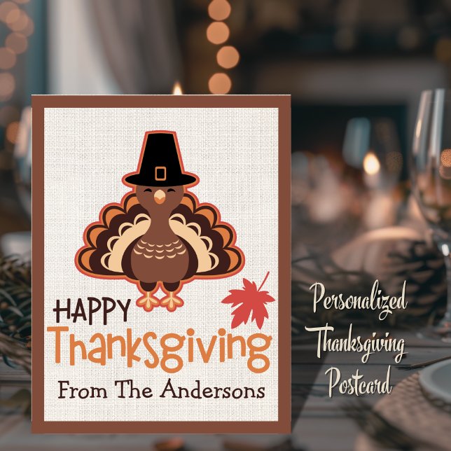 Glad tacksägelsedag Söt pilgrim Kalkon Anpassad Helg Vykort (Happy Thanksgiving Cute Pilgrim Turkey Custom Holiday Postcard.  Just add your name!)