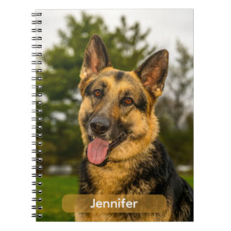 Glad tysk schäferhund porträtt anteckningsbok