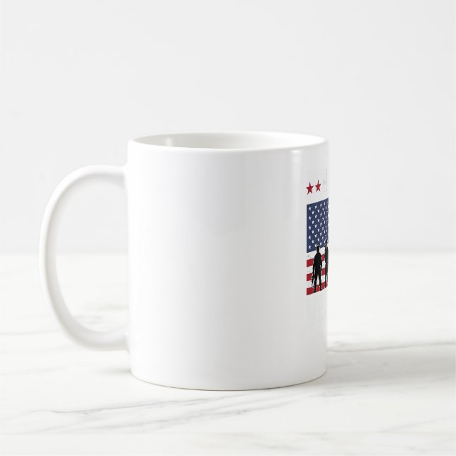 Glad Veterandagen Flagga Silhuett Vektor Design_1 Kaffemugg (Vänster)