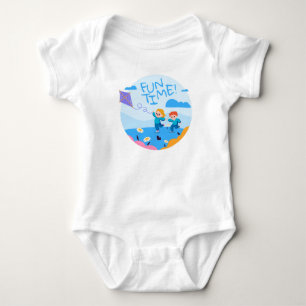 Glada barn springar med en drake t shirt