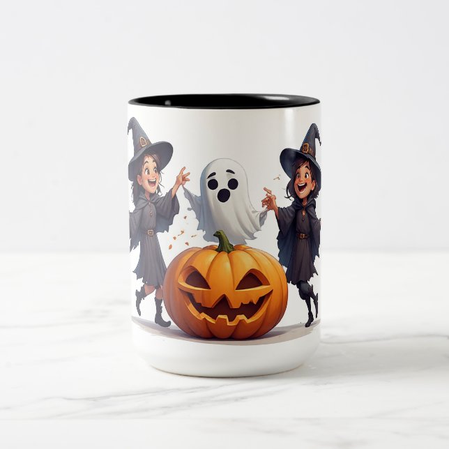 Glada häxor firar Halloween-natt ✨ Två-Tonad Mugg (Center)