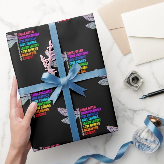 Glada Trollsländor Tänker Ofta Positivt Citat Presentpapper (Gifting)