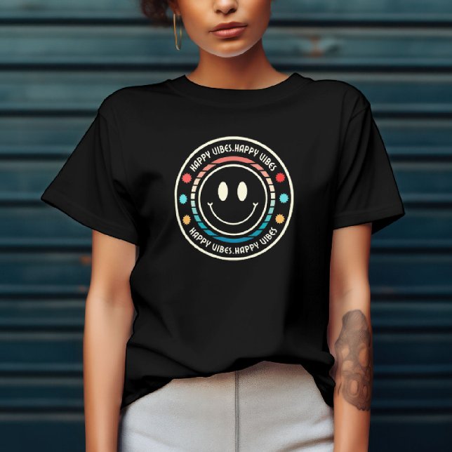 Glada Vibbar T-Shirt – Stråla av Glädje  (Skapare uppladdad)