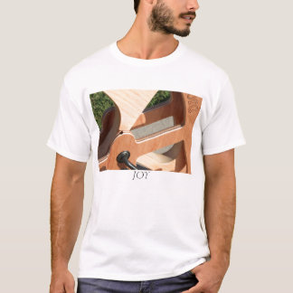 Glädjen av snurret t-shirt