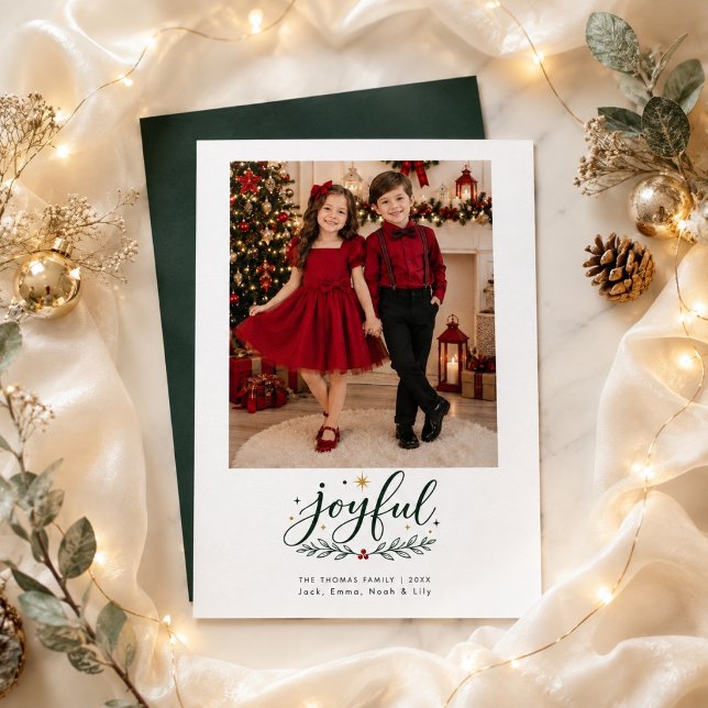 Glädjerik Jul Barn Röda Kläder Foto  Julkort (Skapare uppladdad)
