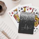 Glam Black Silver Glitter Monogram Namn Casinokort<br><div class="desc">Glam Black Silver Glitter Elegant Monogram för uppspelningskort. Anpassa enkelt det här trendigets chic-kortdesign med elegant silver mousserande glitter mot svart bakgrund. Designen har ditt handskrivna skriptmonogram med söt-snurrar och ditt namn.</div>