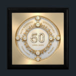 Glam Diamond & Guld Ram 50:e Bröllop-årsdagen Minnesask<br><div class="desc">Glam mousserande vit diamant i guld snabbt ram,  50-årsdagen för minnesväggklotet bröllop. Anpassade text i det utbytbara guld-teckensnittet färg. Bilder av diamanter och guld skapades med text till bildgenerator.</div>