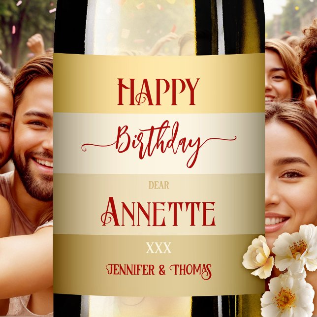 Glam Guld Elegant Stripe Birthday Vinflaska Etikett (Wine label with a modern glam striped design in tan gold. Beautiful for a birthday)