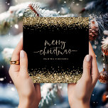 Glam Guld Glitter Namn God jul Black Julkort<br><div class="desc">Glam Guld Glitter Namn God jul Black. Klassi guld och svart för ditt festliga hälsning med Faux glitter som gränsar till översta och grund kant på framsidan och i ett handskript för stil för God jul. Anpassa ditt namn enkelt.</div>