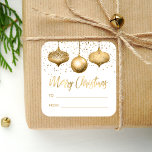 Glam Guld Ornaments God jul to from Fyrkantigt Klistermärke<br><div class="desc">Denna glam-helgdag-presentdekal har en trio av faux-guld-folie och glitter-dekorationer,  med en sprinkling av guld faux glitter i bakgrunden. Ord "God jul" visas i kalligrafiskriptet för faux faux foil i elegant,  tillsammans med "TO" och "FROM" i sökteckensnittet för guld-färgad på en vit bakgrund.</div>