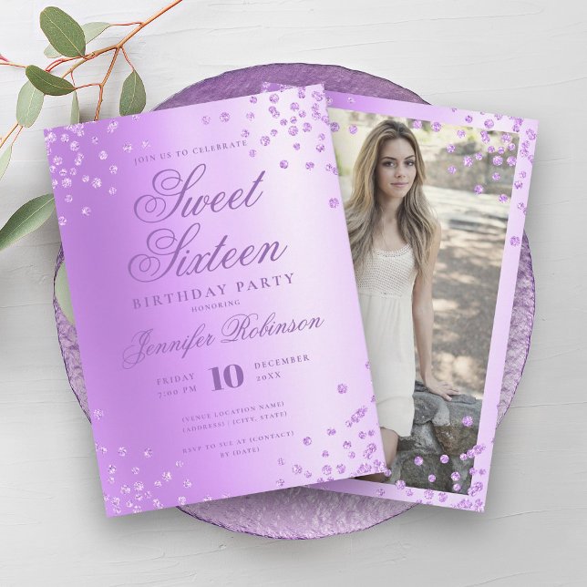 Glam Lila Foil Glitter Confetti Photo Sweet 16 Inbjudningar (Glam Purple Foil Glitter Confetti Photo Sweet 16 Invitation)