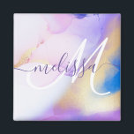 Glam Lilac Guld Abstrakt Paint Elegant Monogram Magnet<br><div class="desc">Anpassa enkelt den här glamorösa stil-abstrakt-lilac-vattenfärgen och guld-sprejbakgrunden med anpassningsbarna.</div>