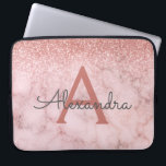 Glam Ro Glitter Marble Gnistra Monogram Laptop Fodral<br><div class="desc">Glam Ro Guld - Rosa Ombre Faux Glitter och Gnistra Marble Stone Modern och Elegant Monogram Fodral. Fodral kan anpassas så att det omfattar ditt första och första namn.</div>