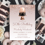 Glam Ro Guld Glitter Cake 50:e Födelsedagsfesten Inbjudningar<br><div class="desc">I trendigets 50-årsinbjudan finns en  rosa- och chokladkaka som droppar med ro guld faux foil på en glatt ro-guld faux-glitter och bergrör. Ord "50:e födelsedagen" och hedersgästens namn visas i handskriftsskriptet för mörk ro avslappnad,  med resten av anpassadet i sans serif font. Redigera texten enkelt för alla åldersgrupper.</div>