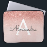 Glam Ro Guld Glitter och Gnistra Monogram Laptop Fodral<br><div class="desc">Glam Ro Guld Ombre Faux Glitter och Gnistra Modern och Elegant Monogram Fodral. Fodral kan anpassas så att det omfattar ditt första och första namn.</div>