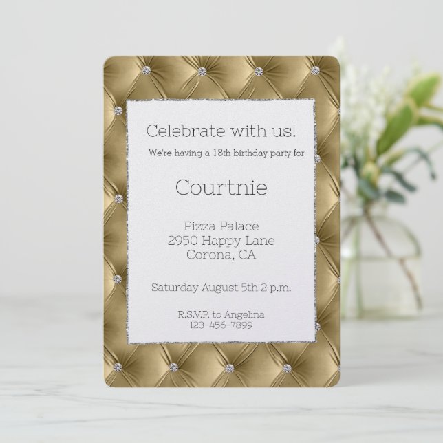 Glam Warm Guld Faux Velvet Birthday Inbjudningar (Stående Fram)