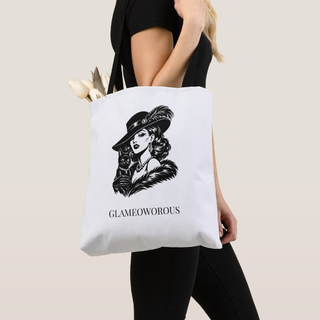 Glamorös kvinna med kattmodeillustration tygkasse (Närbild)