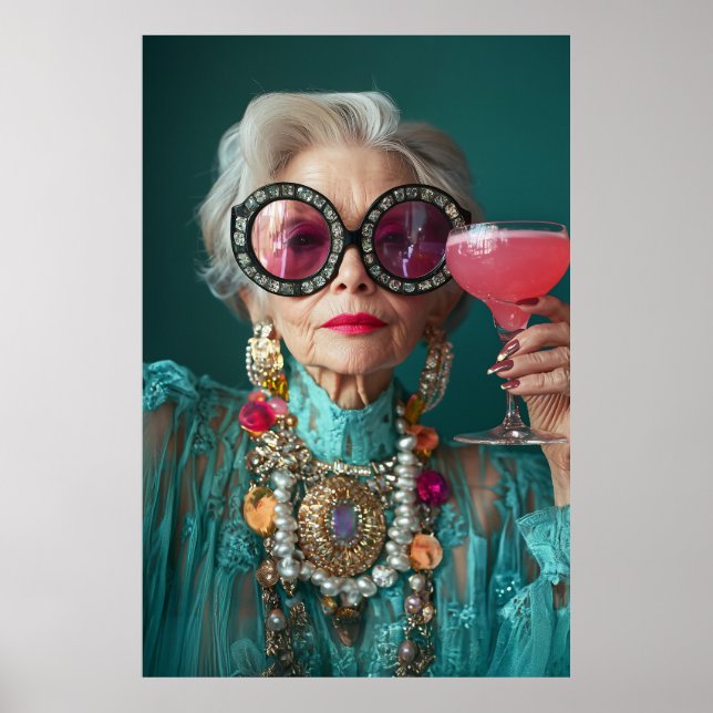 Glamous Äldre Woman Bold Luxury Mode Poster (Framsidan)