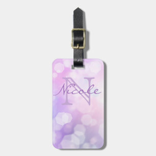 Glamous Lila Gnistra Bokeh - Monogrammed Bagagebricka