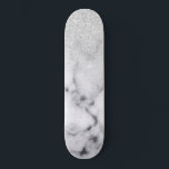 Glamous Silver White Glitter Marble Gradient Mini Skateboard Bräda 18,5 Cm<br><div class="desc">Den här eleganten och den här perfekten för trendig och snyggt på modet. Den har en faux-tryckt silver glatt glitter-ombre-gradient ovanpå en svart och vit marmorbakgrund mönster. Det är glamoröst, chic, lyxigt, modernt och klassigt. ***VIKTIG DESIGN-ANMÄRKNING: Om du vill ha en begäran från anpassad design, t.ex. matchande produktbegäranden, färg-ändringar, placeringsändringar...</div>