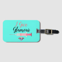 Glamous sjuksköterska sköt roligt medicinskt