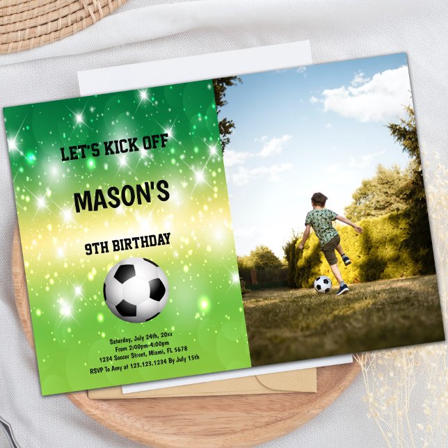 Glänsande fotbollsfest-inbjudan inbjudningar (Ball in Center Shine Soccer Birthday Photo Invitation)
