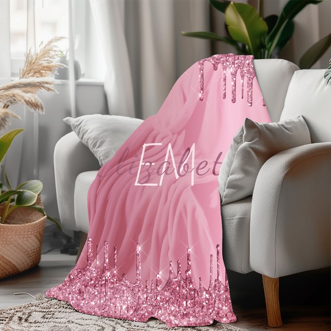 Glänsande Rosa Glitter Monogram Personlig  Fleecefilt (Blush Pink Metal Dripping Glitter Monogram Name Fleece Blanket)
