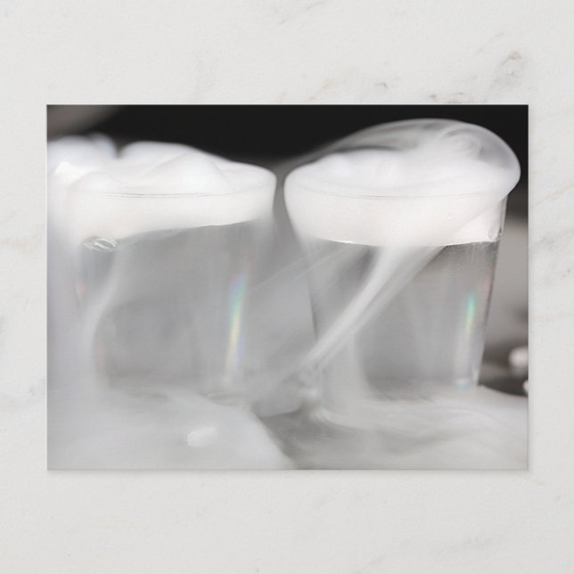 Glas med vatten och torr is vykort (Framsida)