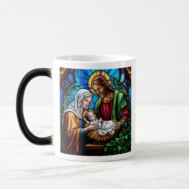 Glasbild av kristallglas i nedfläckaden Holly Magisk Mugg (Vänster)