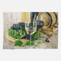 Glasdruvor och kökshanddukar av vin
