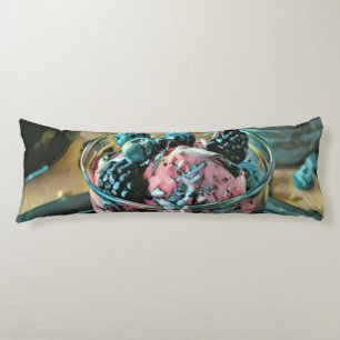 Glasskaka med bär kroppskudde