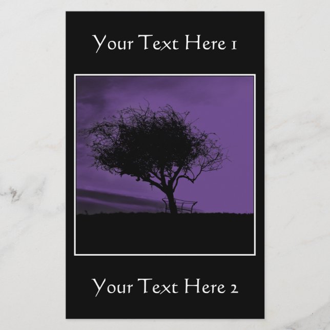 Glastonbury Hawthorn. Träd på Backe. Violet, Black (Framsida)