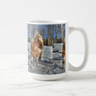 Glatta Palomino Pinto Horse och Snö Kaffemugg