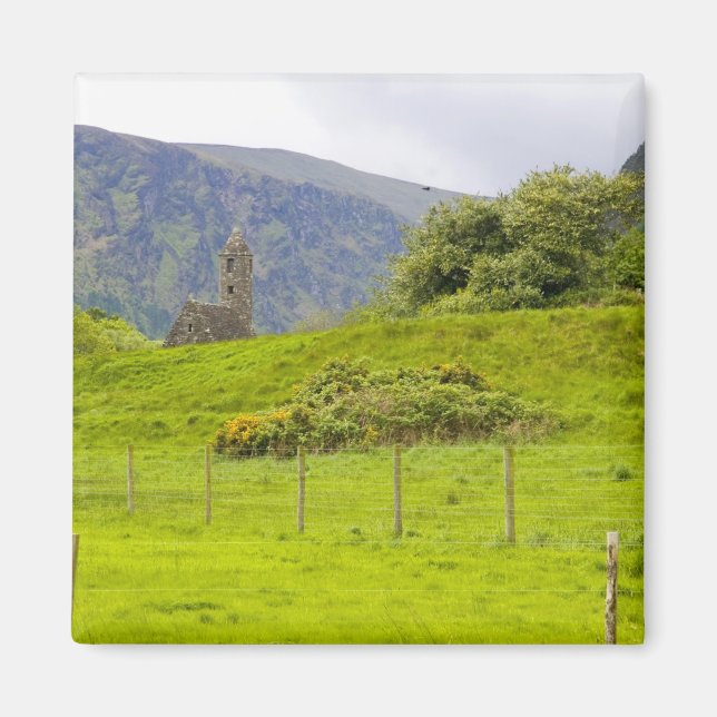 Glendalough, Irland. Glendalough är en av Magnet (Framsidan)