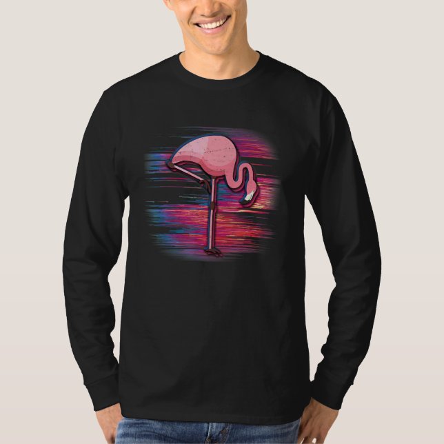 Glitchy Noise Flamingo Vaporwave T Shirt (Framsida)