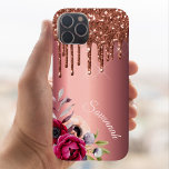 Glitter bronze kopparmetallbaserad monogramblommig<br><div class="desc">Faux bronze glitter drop,  färgdroppning ser ut på faux metallic tittar bakgrund. Burgundy och ro guld färgad blommigtar,  blommor. Anpassa och lägg till ditt namn. Namn i ro guld är skrivet med ett modernt och trendig handskrivet stil-skript.</div>