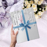 Glitter silver gnistra, Julafton Presentpapper<br><div class="desc">Elegant,  klassisk,  glamorös och feminin stil party som är papper. En chic faux silver-folie tittar bakgrundsdekorerad med faux silver glitter drops. Perfekt för en julklapp.</div>
