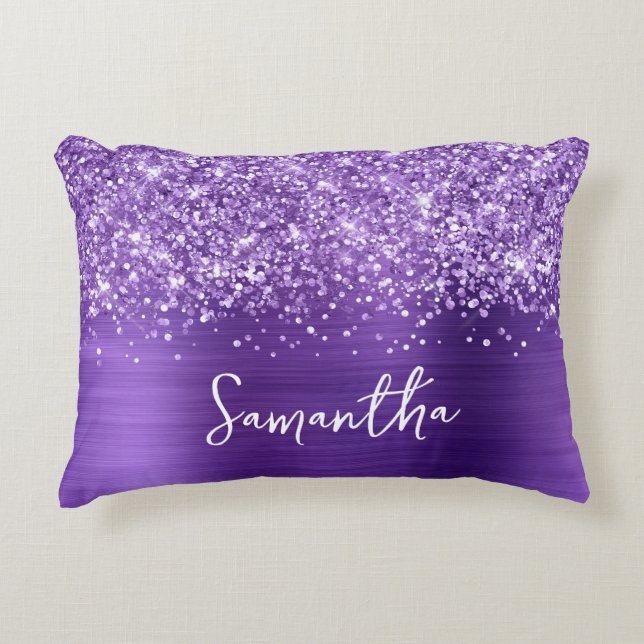 Glittery Amethyst Lila Glam Script Namn Prydnadskudde (Framsidan)