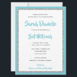 Glittery Bat mitzvah Blue och Silver Large Inbjudningar<br><div class="desc">Trendigets Bat mitzvah inbjudan innehåller gnistrande faux glitter som är skrivet mot en solid färg-bakgrund. Använda mallformuläret om du vill lägga till egen information. Du kan använda Design Verktyg för att ändra teckensnittet stil,  färg och layout.</div>
