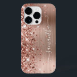 Glittery Ro Guld Glam Modern Girly Namnteckning<br><div class="desc">Glitter, som är glupskt faux, i ro, lyfter på det lämnat kant över en faux rosa guld-brödfolie från ro i guld. Det moderna, gigantiska namnteckning teckensnittet har ett elegant vitt kalligrafteckensnitt med dekorativt svan. Anpassa typsnittet stilar för att skapa din egen mobila växel åt henne. De viktigaste färgerna är rosa,...</div>