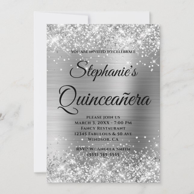 Glittery Silver Foil Finare Monogram Quinceañera Inbjudningar (Framsida)