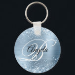 Glittlight Blue Foil Finare Monogram Nyckelring<br><div class="desc">Elegant ljusblått glitter med gnistor mot ett faux borstat metall-folie. Det går att anpassa kalligrafimonogrammet för svart och vitt finare i mitten. All sparsam och glansig inslag i denna moderna gigantiska design är digital grafik. Monogrammed värdefull cirkel formar nyckelring party favors för hennes speciella födelsedag.</div>