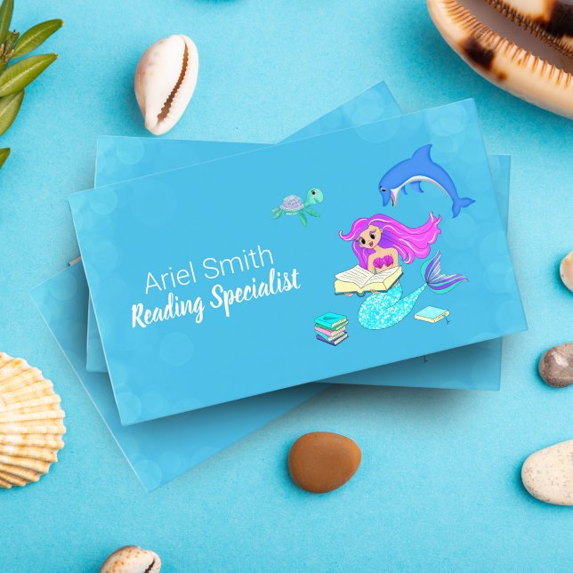 Glittrande Havfrus Läsande Böcker Visitenkort Visitkort (Immerse yourself in a sea of knowledge with our Sparkling Mermaid Bookworm Business Card!)