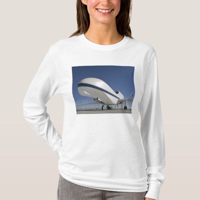 Global Hawk obemannat luftfartyg 2 Tee Shirt (Framsida)
