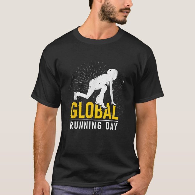 Global Runday Gift for Runner Workout Run Fri T Shirt (Framsida)