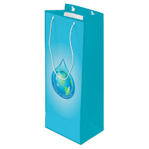 Globe in Waterdroppe