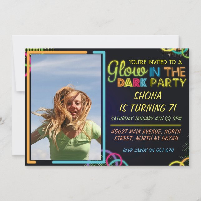 Glöd i de mörka barnens födelsedaginbjudan inbjudningar (Framsida)